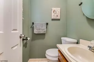 16 Hancock Ct, Raritan Township, NJ 08822 - Photo 13