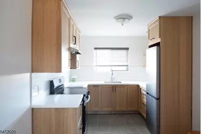 197 N Beverwyck Rd #10, Parsippany, NJ 07034 - Photo 1