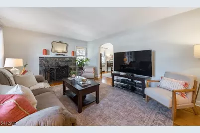 225 Lawrence Ave, North Plainfield, NJ 07063 - Photo 5