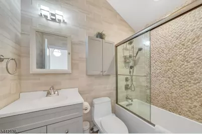 14 Louisa Ct, Wayne, NJ 07470 - Photo 31