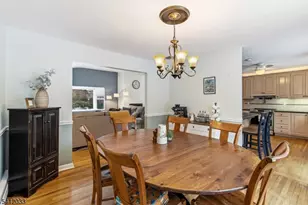 384 Millbrook Ave, Randolph Township, NJ 07869 - Photo 7