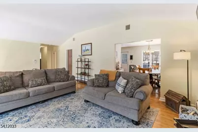 384 Millbrook Ave, Randolph Township, NJ 07869 - Photo 5