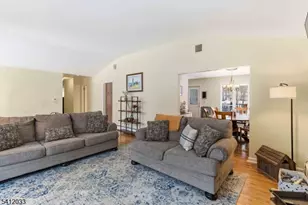 384 Millbrook Ave, Randolph Township, NJ 07869 - Photo 5