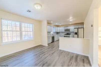 33 Viking Ave, Franklin Township, NJ 08873 - Photo 11