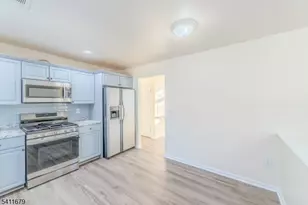 33 Viking Ave, Franklin Township, NJ 08873 - Photo 15