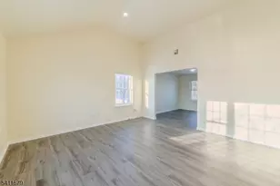 33 Viking Ave, Franklin Township, NJ 08873 - Photo 7