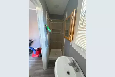 148 N Essex Ave, Orange, NJ 07050 - Photo 19