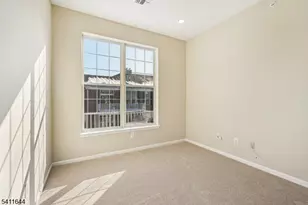 516 4 Seasons Dr, Wayne, NJ 07470 - Photo 23