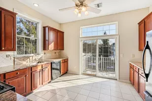 516 4 Seasons Dr, Wayne, NJ 07470 - Photo 13