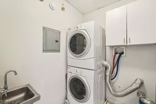 516 4 Seasons Dr, Wayne, NJ 07470 - Photo 27