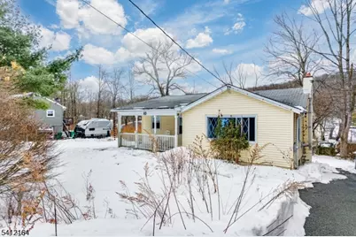 10 Lake Shore Rd, Hardyston Township, NJ 07460 - Photo 3