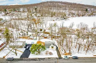 10 Lake Shore Rd, Hardyston Township, NJ 07460 - Photo 5