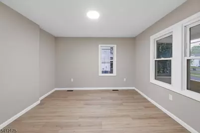 208 E 8th Ave, Roselle, NJ 07203 - Photo 19