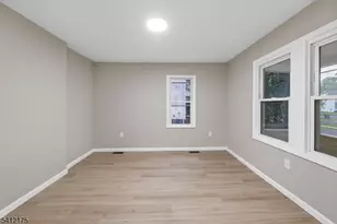 208 E 8th Ave, Roselle, NJ 07203 - Photo 19