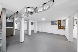 208 E 8th Ave, Roselle, NJ 07203 - Photo 31