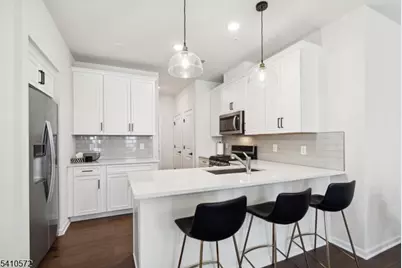 4 Sadie Cir Unit #4104, Union Township, NJ 07083 - Photo 9