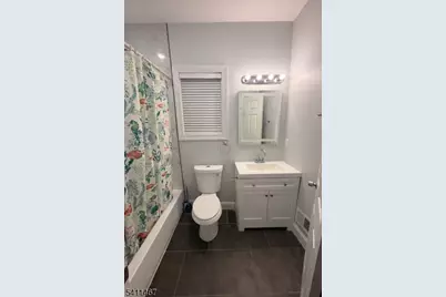 19 Rosehill Pl, Irvington, NJ 07111 - Photo 5
