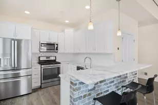 101 Autumn Ct, Little Falls Township, NJ 07424 - Photo 9