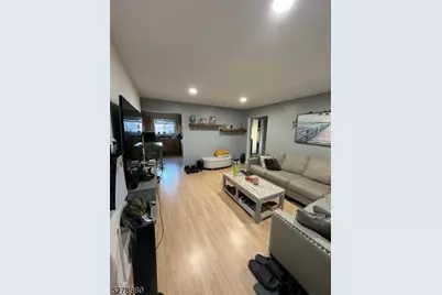 203 N Beverwyck Rd #8, Parsippany, NJ 07034 - Photo 1