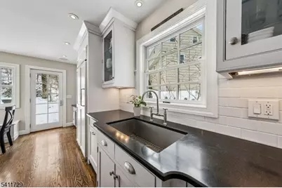 65 Seven Oaks Dr, New Providence, NJ 07901 - Photo 17