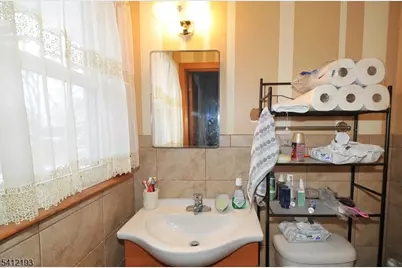 300 Kennedy Dr, Linden, NJ 07036 - Photo 13