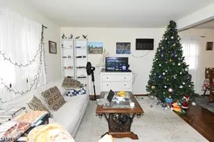 300 Kennedy Dr, Linden, NJ 07036 - Photo 3