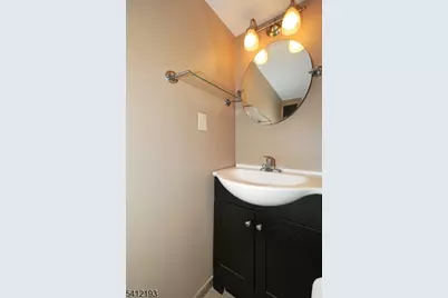 300 Kennedy Dr, Linden, NJ 07036 - Photo 29