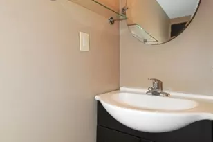 300 Kennedy Dr, Linden, NJ 07036 - Photo 29