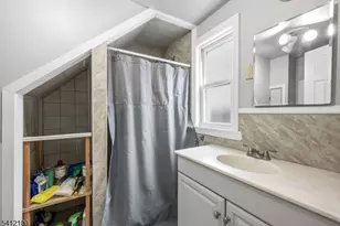 19 Entwistle Ave, Nutley, NJ 07110 - Photo 9