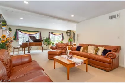 17 Iron Forge Rd, Parsippany, NJ 07054 - Photo 19