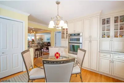 17 Iron Forge Rd, Parsippany, NJ 07054 - Photo 7