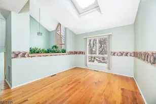 44 Mill Pond Rd, Woodland Park, NJ 07424 - Photo 9