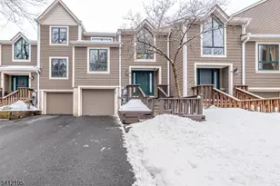 44 Mill Pond Rd, Woodland Park, NJ 07424 - Photo 3