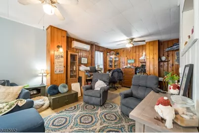 529 Maple Ave, Elizabeth, NJ 07202 - Photo 9