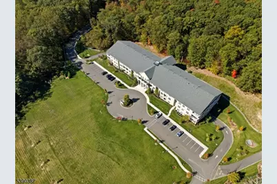 208 Fischer Ct, Rockaway Township, NJ 07834 - Photo 5