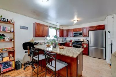 219 Summer Ave, Newark, NJ 07104 - Photo 13