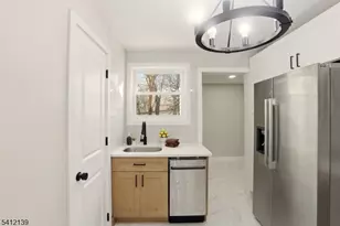 72 Lindsley Ave, Newark, NJ 07106 - Photo 9