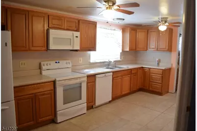 47 Lewis St, Phillipsburg, NJ 08865 - Photo 9