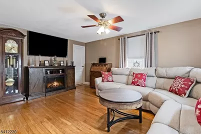 564 Spruce Ave, Garwood, NJ 07027 - Photo 3