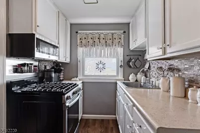 564 Spruce Ave, Garwood, NJ 07027 - Photo 9