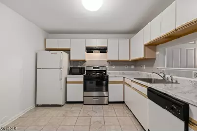 50 Pine St #9G, Montclair, NJ 07042 - Photo 3