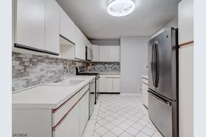 64 Cummings Cir, West Orange Township, NJ 07052 - Photo 11