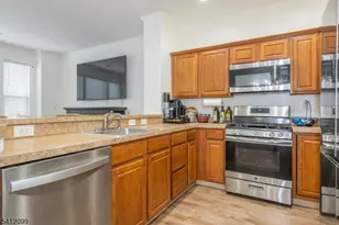 122 Riverwalk Way, Clifton, NJ 07014 - Photo 13