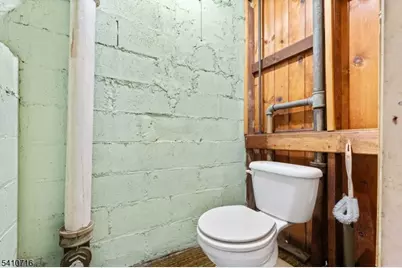 124 Belgrove Dr, Kearny, NJ 07032 - Photo 39