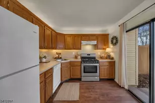 38 Daniel Dr, Franklin Township, NJ 08823 - Photo 5