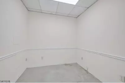 102 S Main St, Manville, NJ 08835 - Photo 17