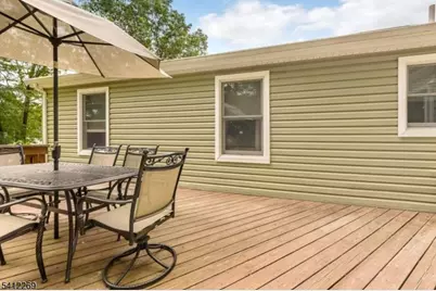 335 Elmira Trl, Hopatcong, NJ 07843 - Photo 39