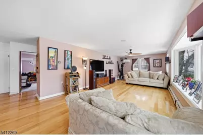 335 Elmira Trl, Hopatcong, NJ 07843 - Photo 7