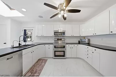 335 Elmira Trl, Hopatcong, NJ 07843 - Photo 9