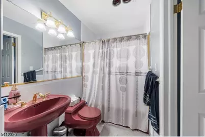 78 Roosevelt Ave, Woodbridge Township, NJ 07067 - Photo 11